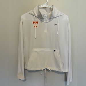 White Nike Windbreaker/pullover
